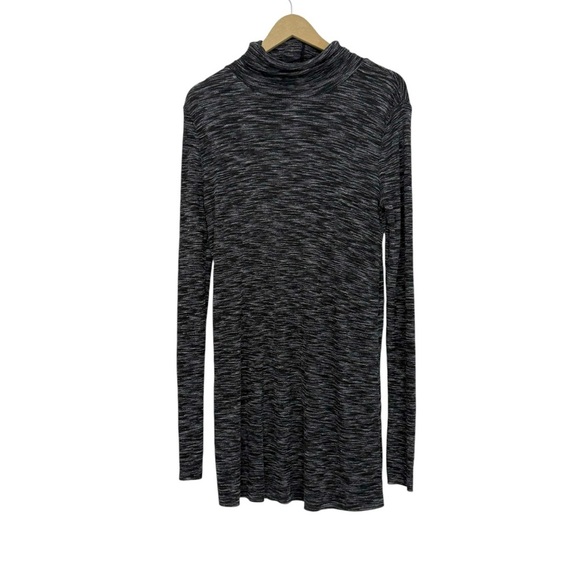 We The Free Gray Turtleneck Back Slit Knit Tunic Top Size Medium Neutral Boho - Picture 3 of 8